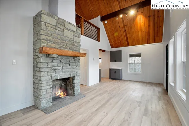 $430,000 | 117 Shagbark Road, Beech Mountain, NC 28604