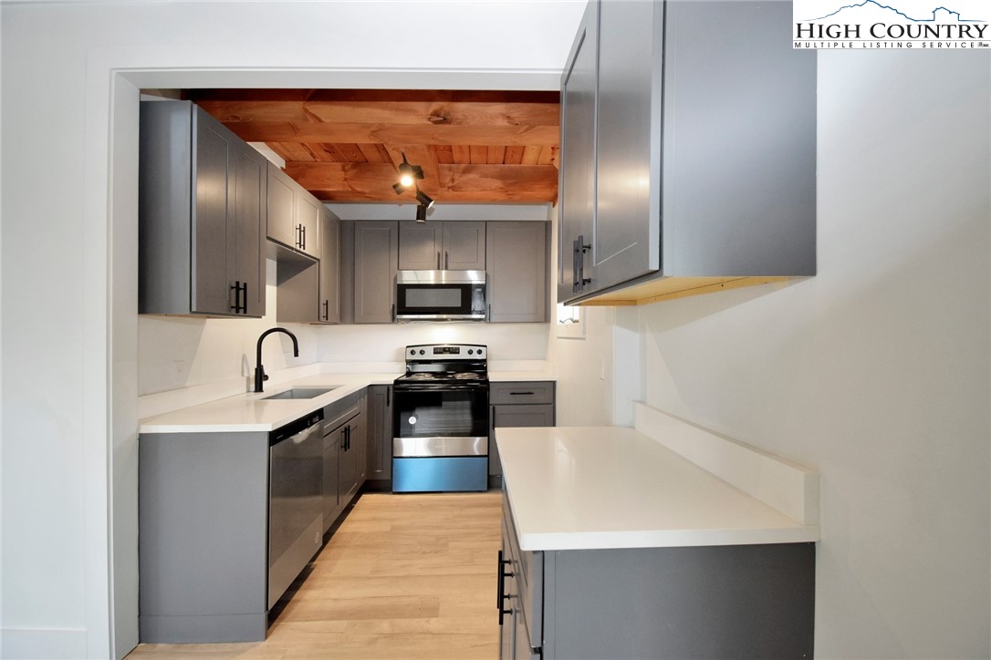 117 Shagbark Road Beech Mountain, NC 28604 - Photo 16 of 49