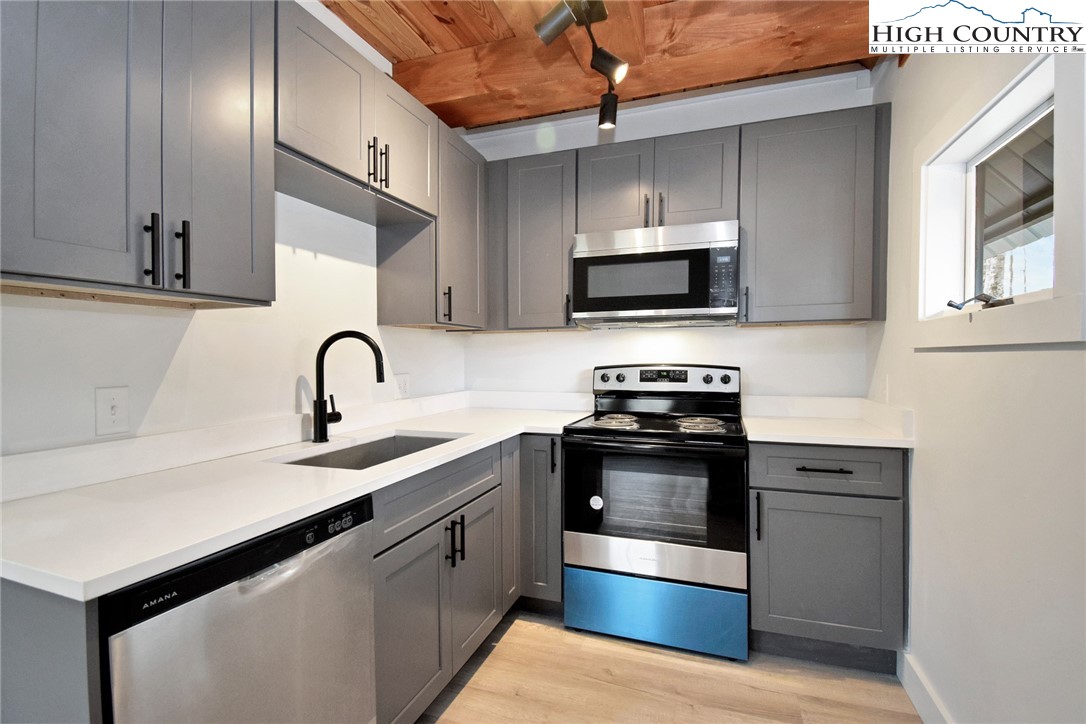 117 Shagbark Road Beech Mountain, NC 28604 - Photo 17 of 49