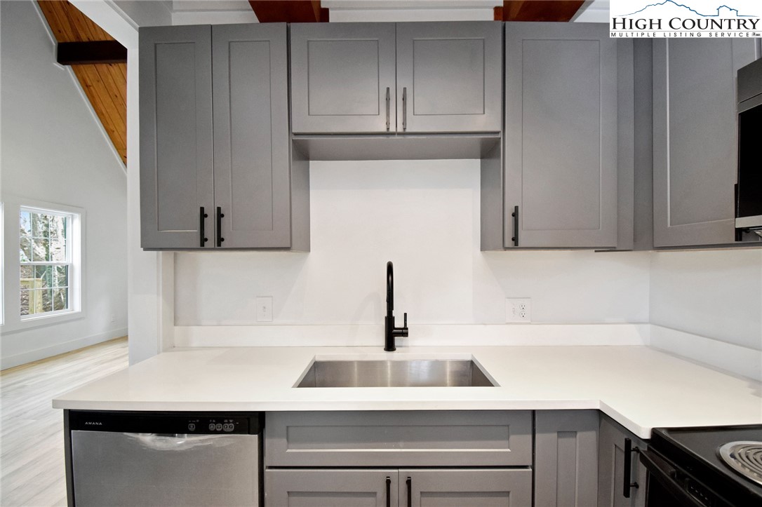 117 Shagbark Road Beech Mountain, NC 28604 - Photo 19 of 49