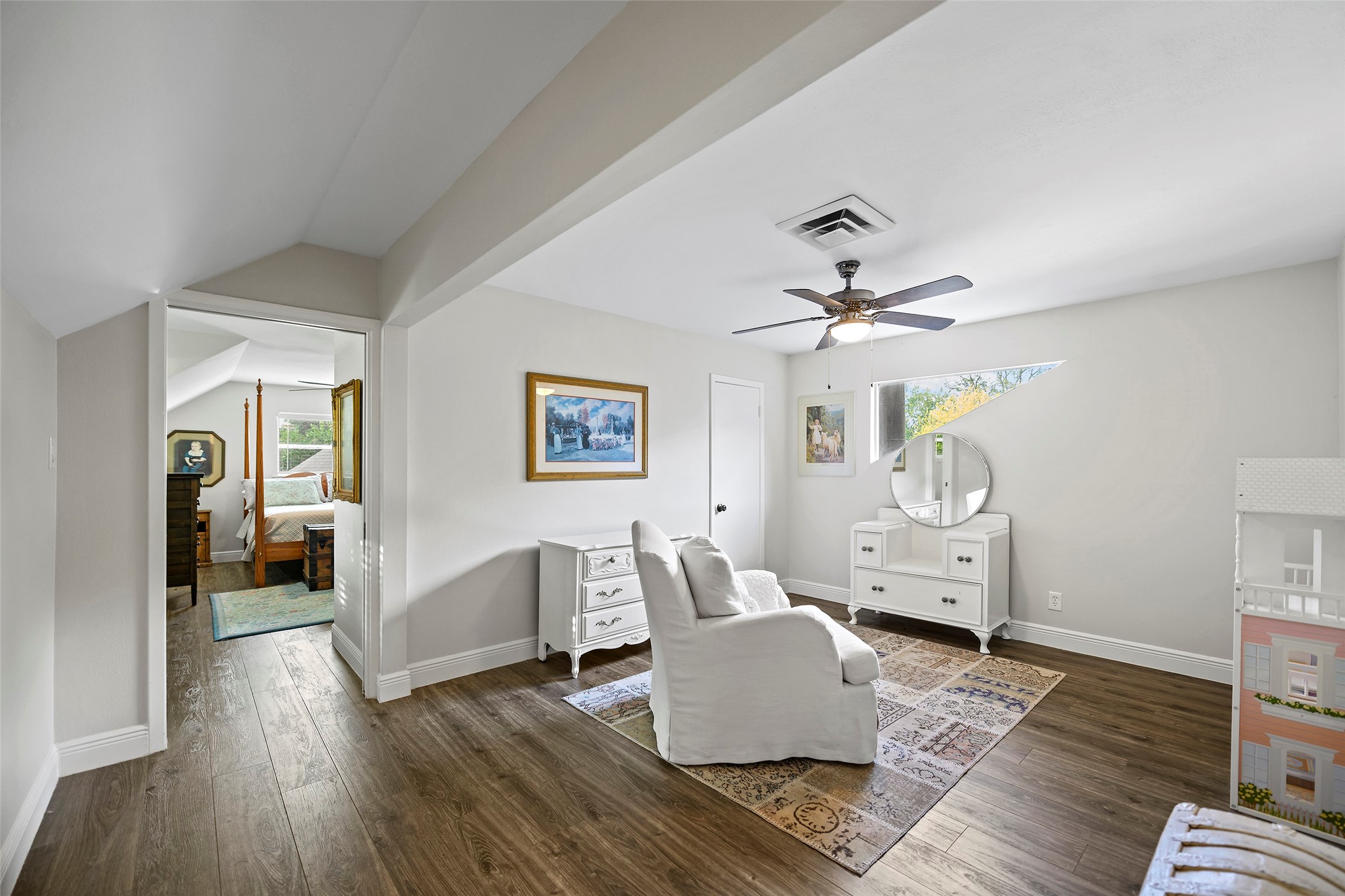 4419 Langtry Lane Houston, TX 77041 - Photo 17 of 50 a living room with furniture and wooden floor