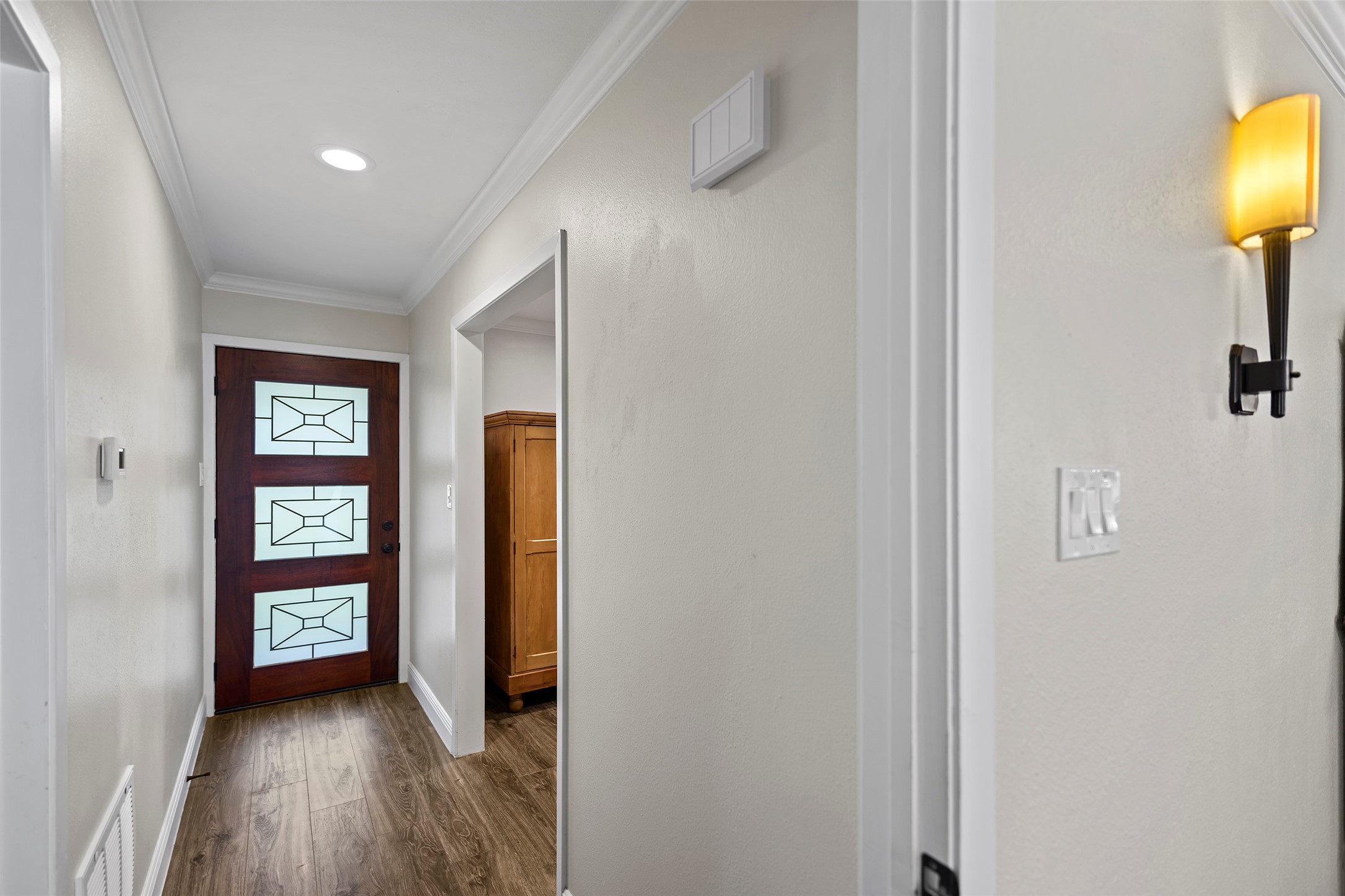 4419 Langtry Lane Houston, TX 77041 - Photo 2 of 50 Entry foyer from dining room