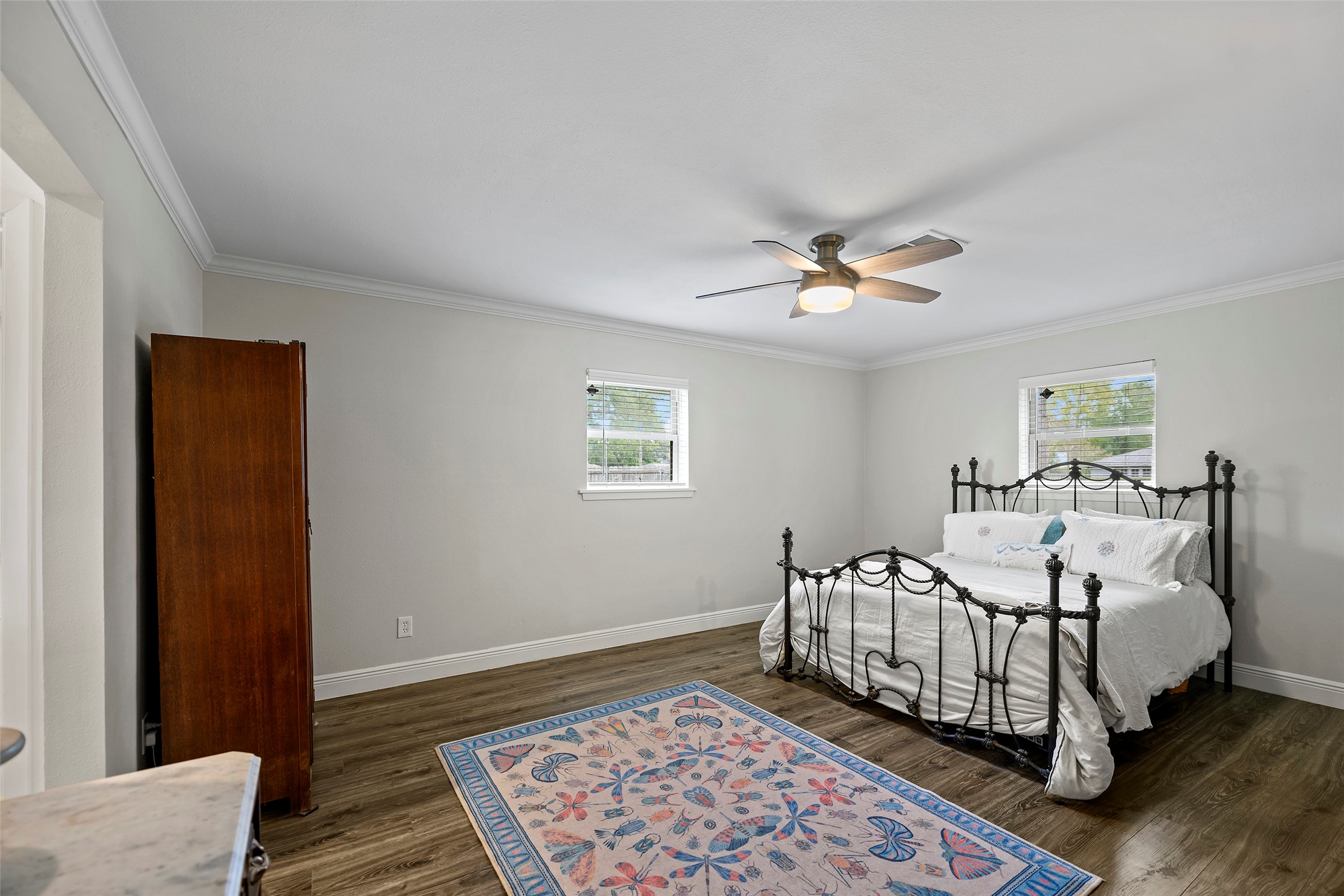 4419 Langtry Lane Houston, TX 77041 - Photo 3 of 50 a bedroom with bed and a window