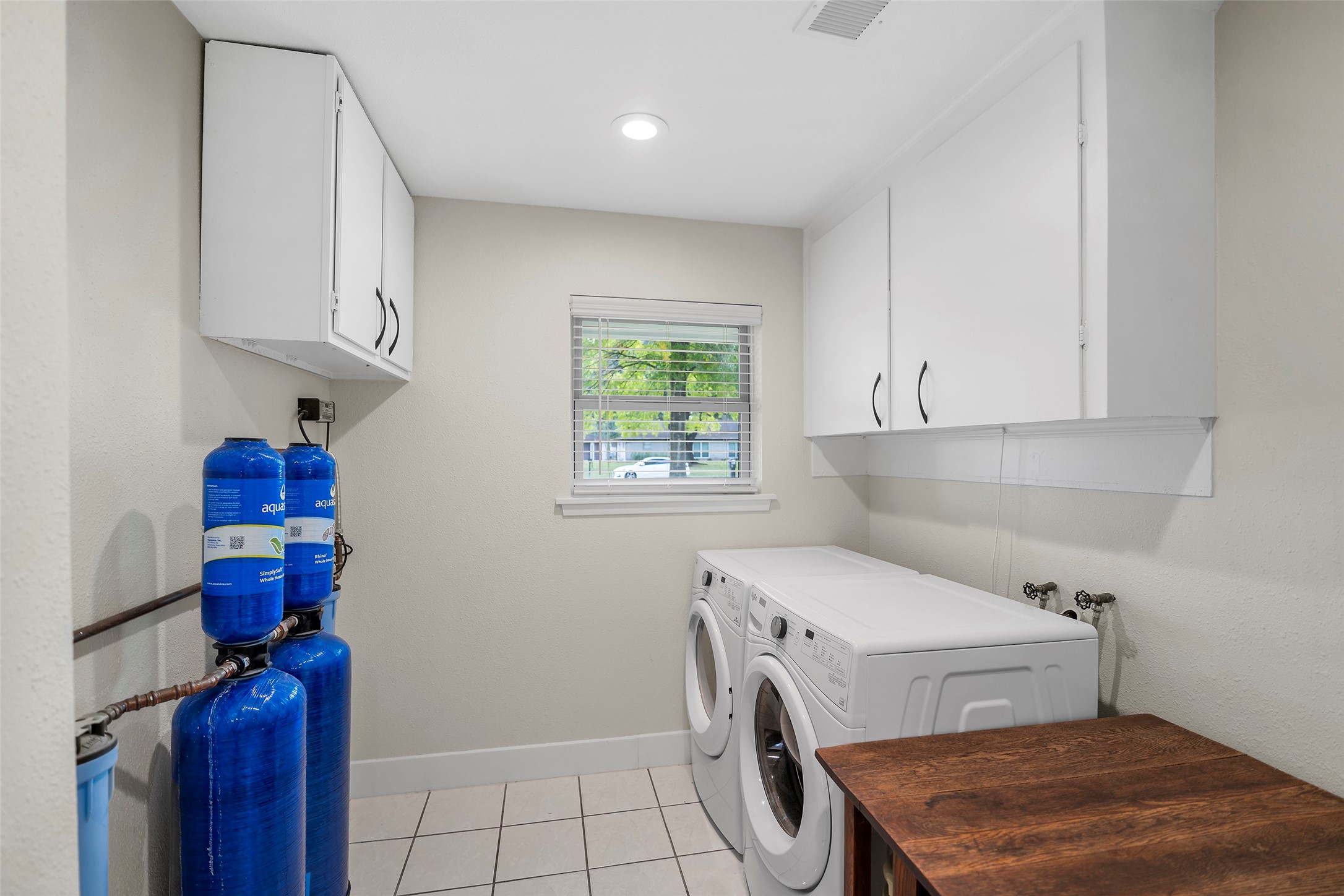 4419 Langtry Lane Houston, TX 77041 - Photo 31 of 50 Laundry room