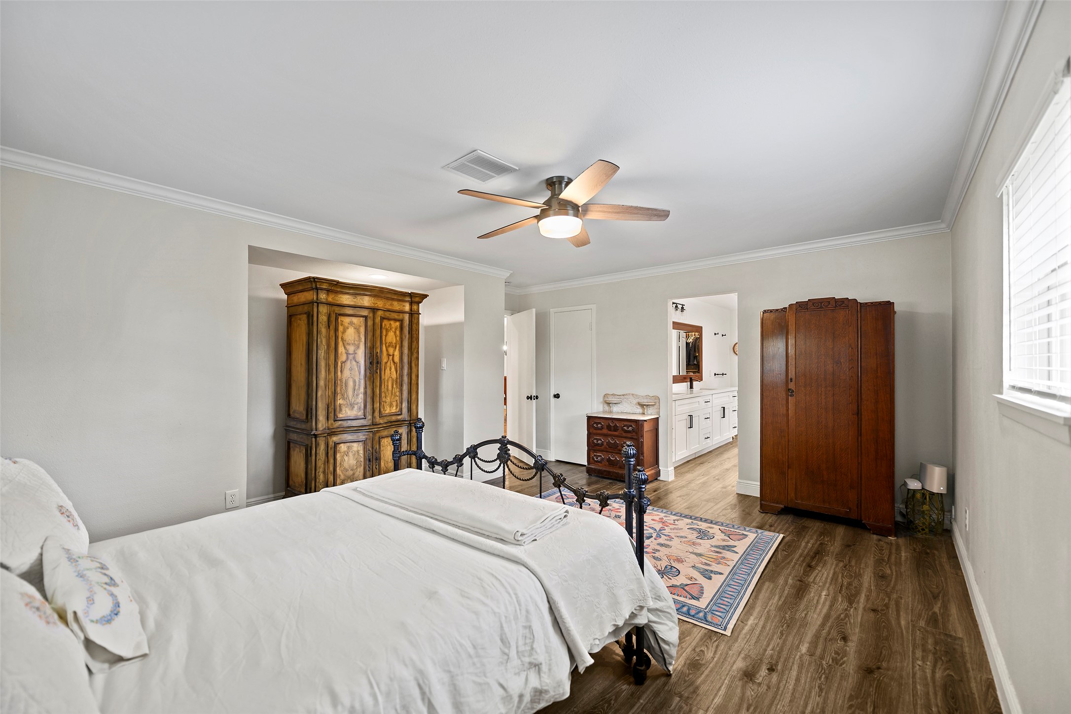 4419 Langtry Lane Houston, TX 77041 - Photo 4 of 50 Primary bedroom