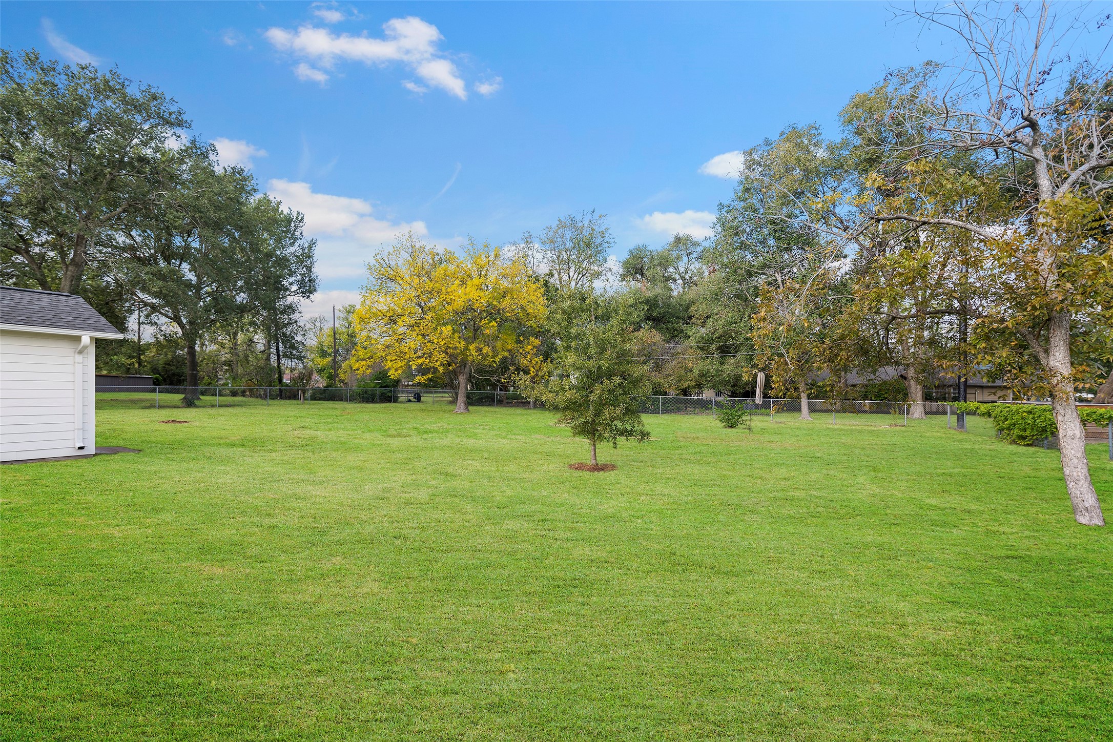 4419 Langtry Lane Houston, TX 77041 - Photo 42 of 50 Very large backyard and garage on the l