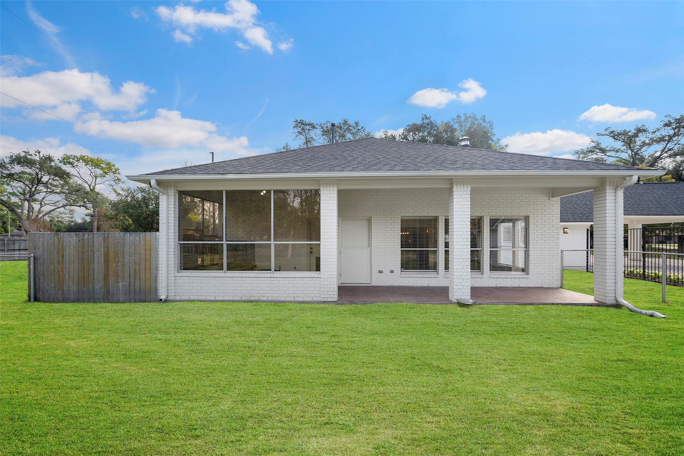 4419 Langtry Lane Houston, TX 77041 - Photo 47 of 50 Sunroom on left with covered patio