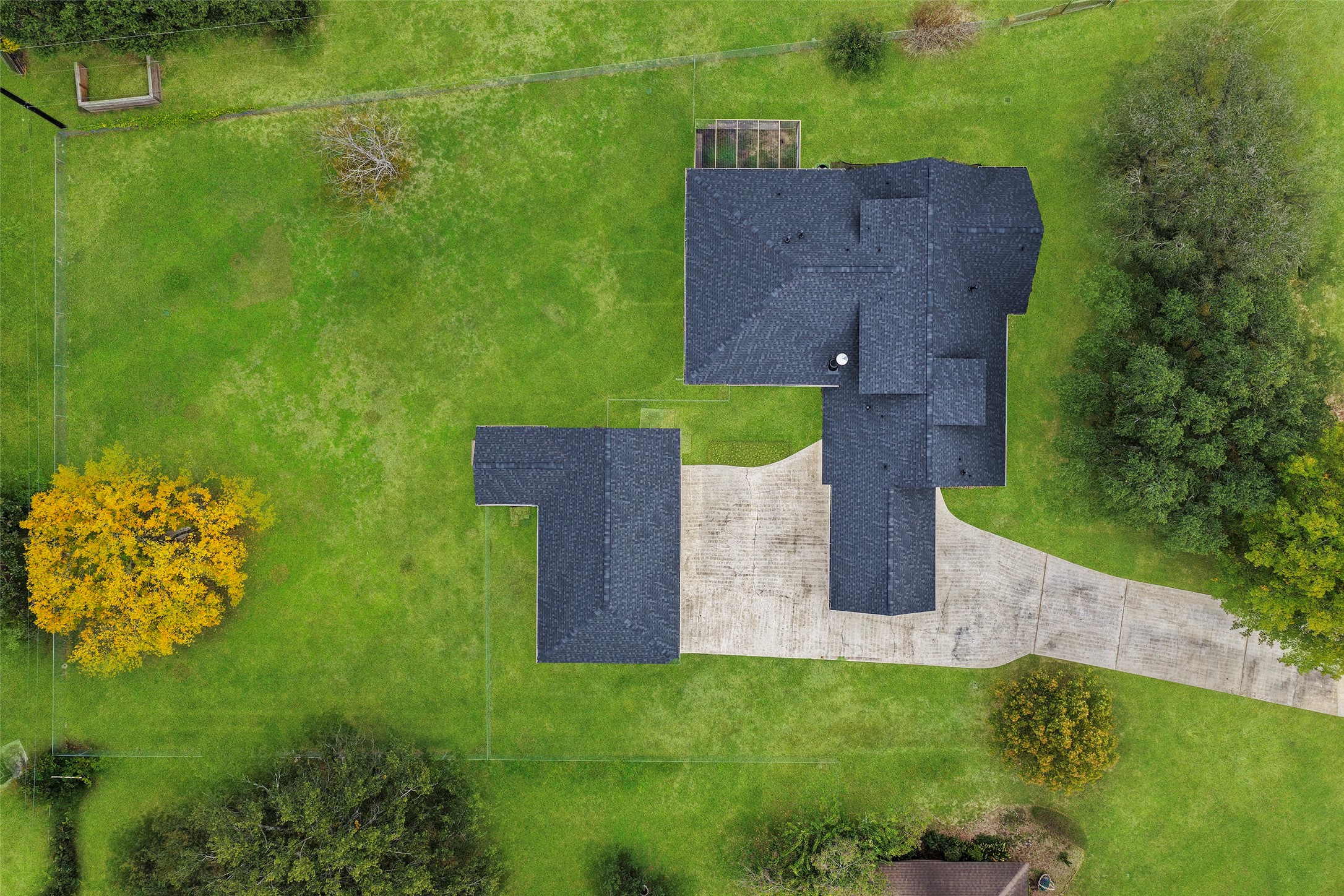 4419 Langtry Lane Houston, TX 77041 - Photo 49 of 50 an aerial view of a house with a yard