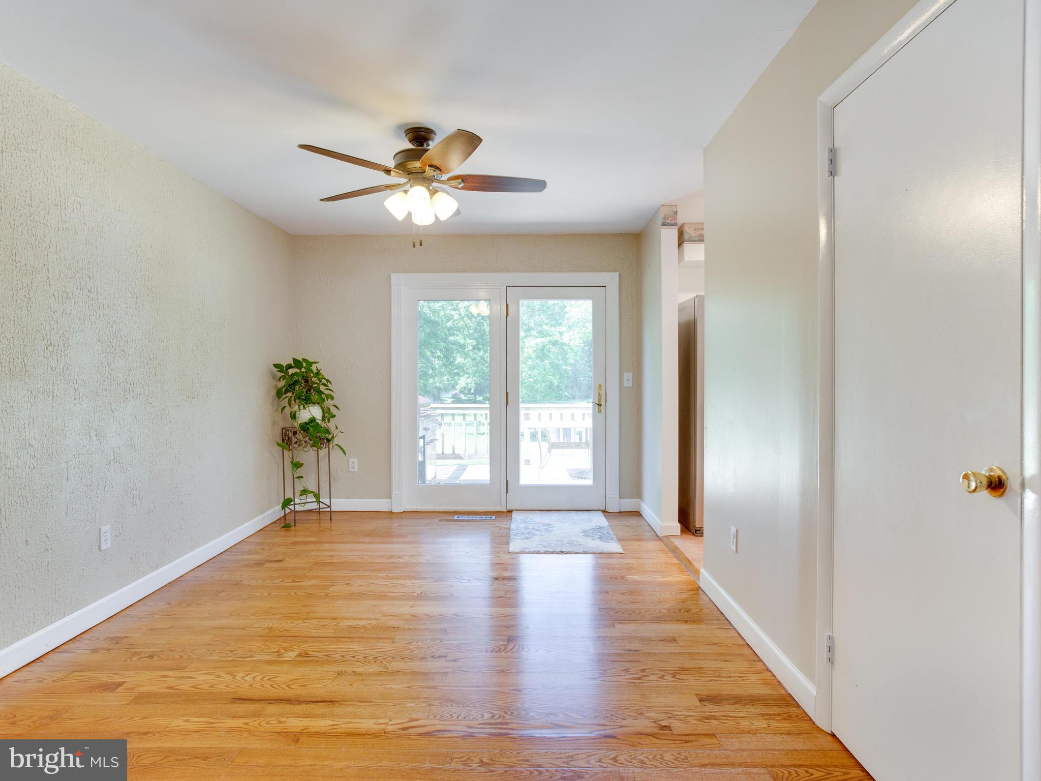 111 Claiborne Road Edgewater, MD 21037 - Photo 4 of 34 Gallery Image 4