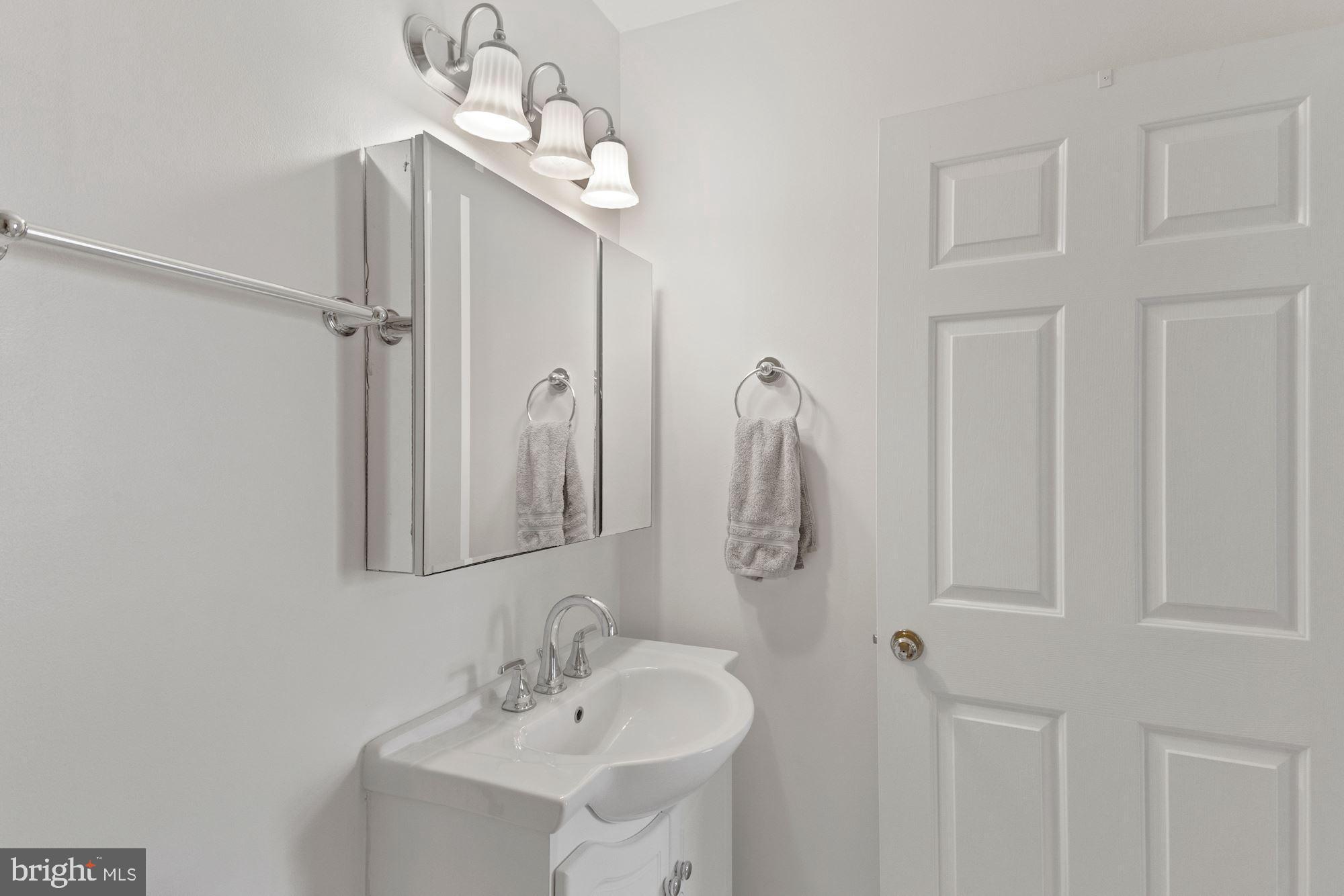 6357 Michael Robert Drive Springfield, VA 22150 - Photo 13 of 28