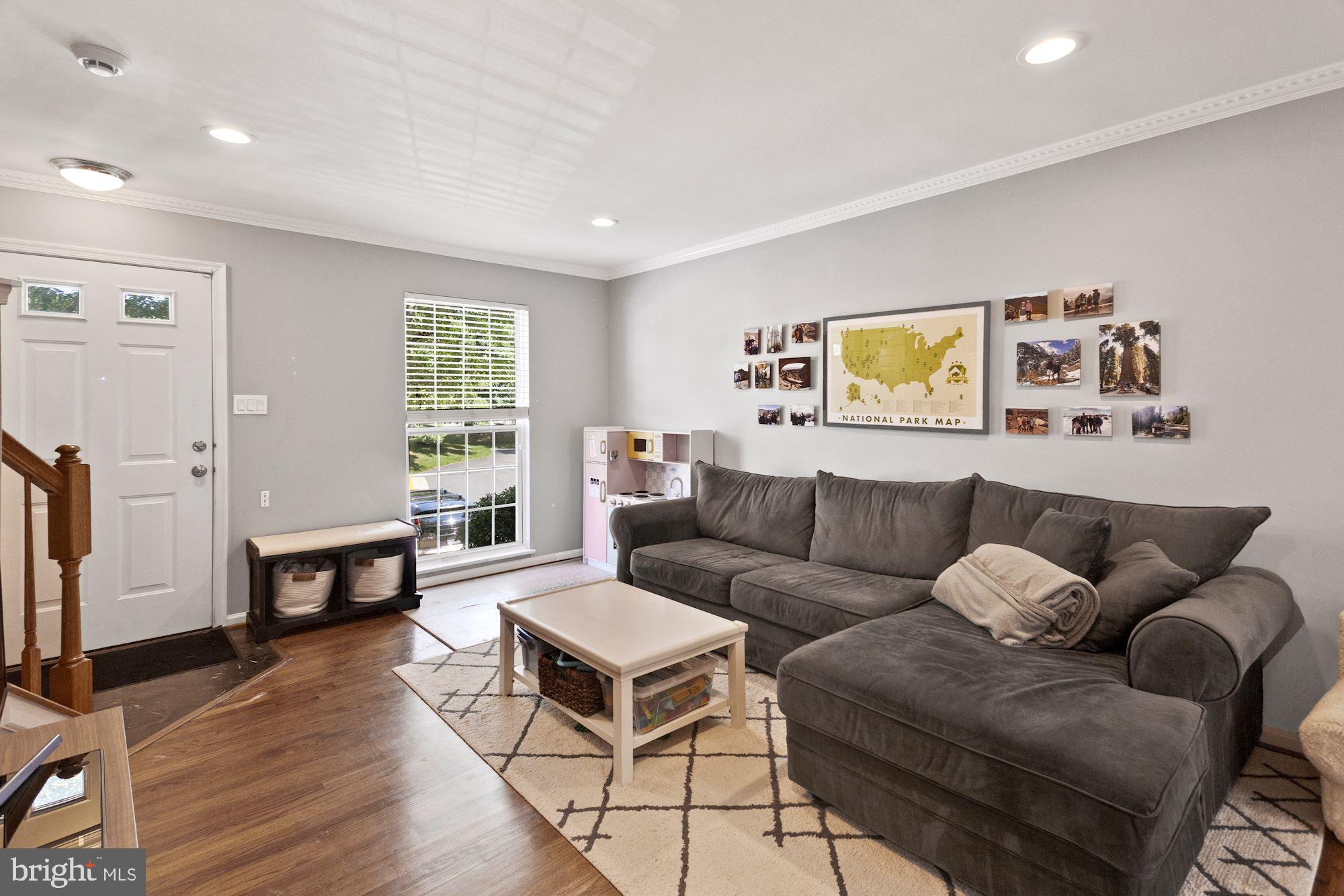 6357 Michael Robert Drive Springfield, VA 22150 - Photo 3 of 28