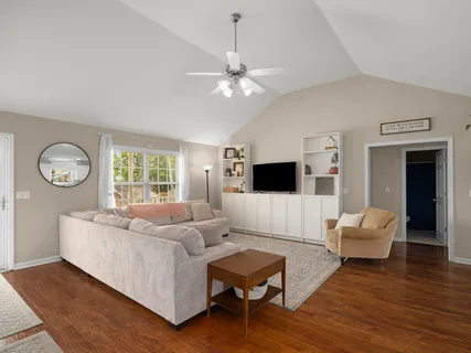 $335,000 | 1908 Sheffield Lane, Columbia, TN 38401