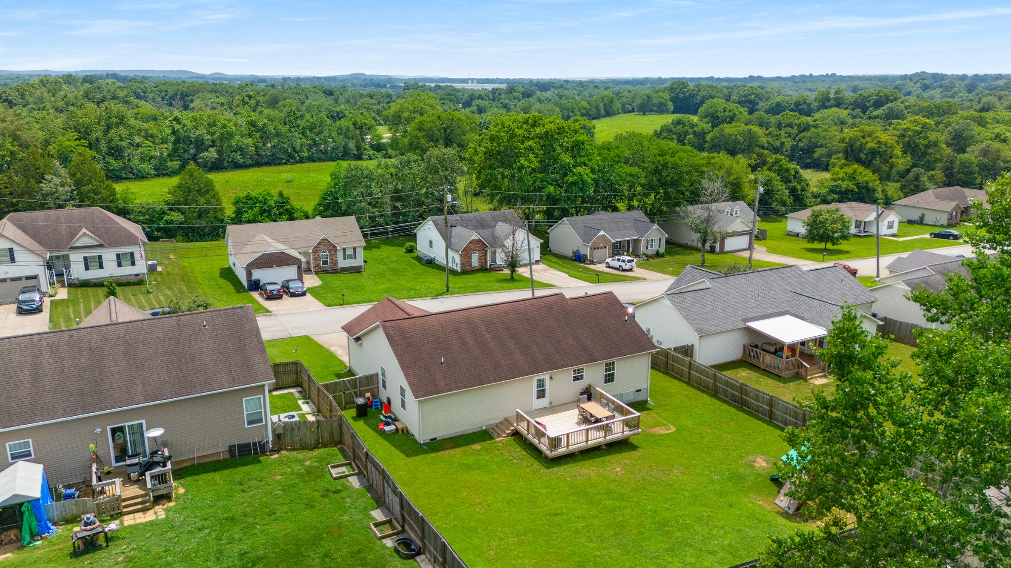 1908 Sheffield Lane Columbia, TN 38401 - Photo 37 of 40
