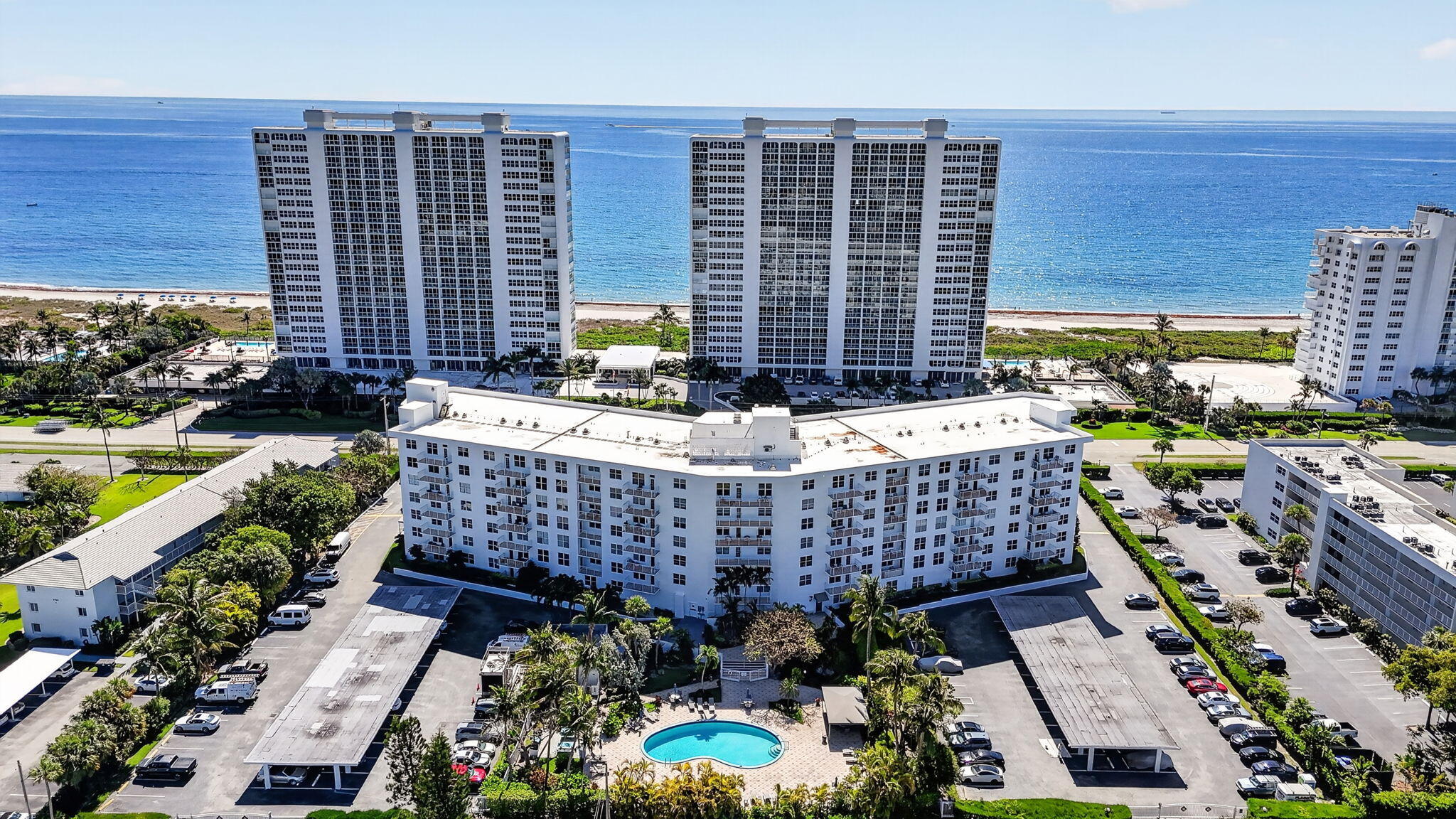 2851 South Ocean Boulevard, Unit T2 Boca Raton, FL 33432 - Photo 38 of 49 39-web-or-mls-DJI_20260507222434_0356_D_