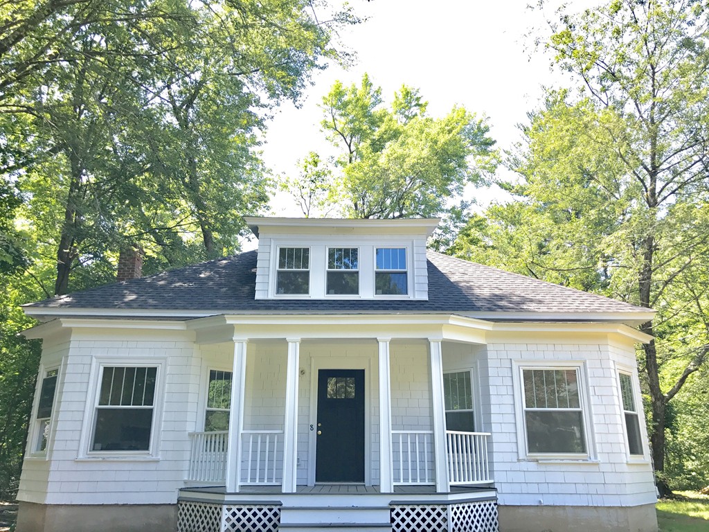 8 Bear Hill Road Merrimac, MA 01860 - Photo 1 of 10 Gallery Image 1