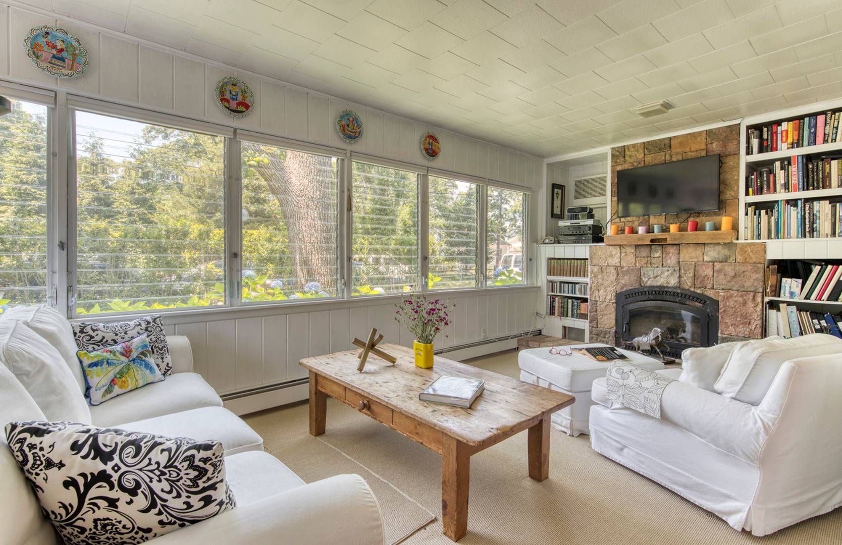 32 Chestnut Street Sag Harbor, NY 11963 - Photo 8 of 12