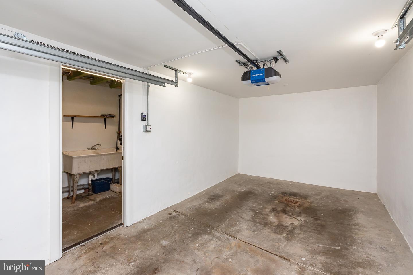 6609 Morris Park Road Philadelphia, PA 19151 - Photo 20 of 35 a view of empty room