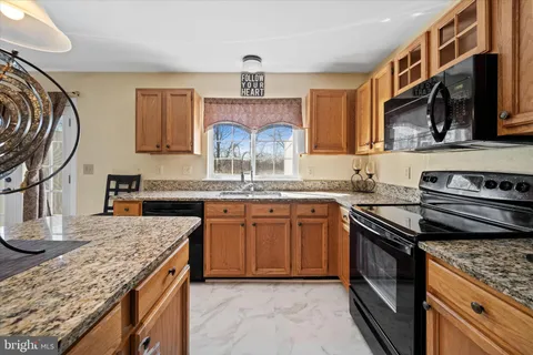 $325,000 | 44 Denny Circle, Newark, DE 19702