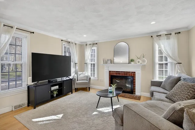 $420,000 | 20 Woodland Drive, Unit 330, Lowell, MA 01852