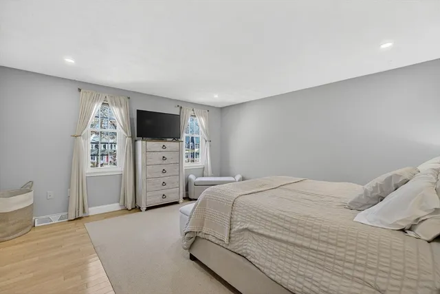 $420,000 | 20 Woodland Drive, Unit 330, Lowell, MA 01852