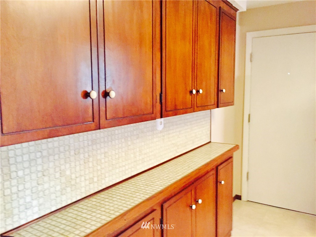 11 Northwest Riddell Road Bremerton, WA 98310 - Photo 8 of 21 Gallery Image 8