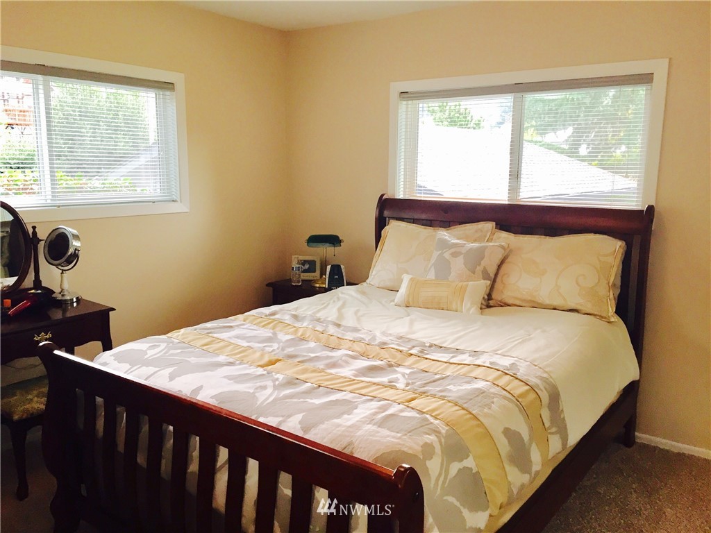 11 Northwest Riddell Road Bremerton, WA 98310 - Photo 9 of 21 Gallery Image 9