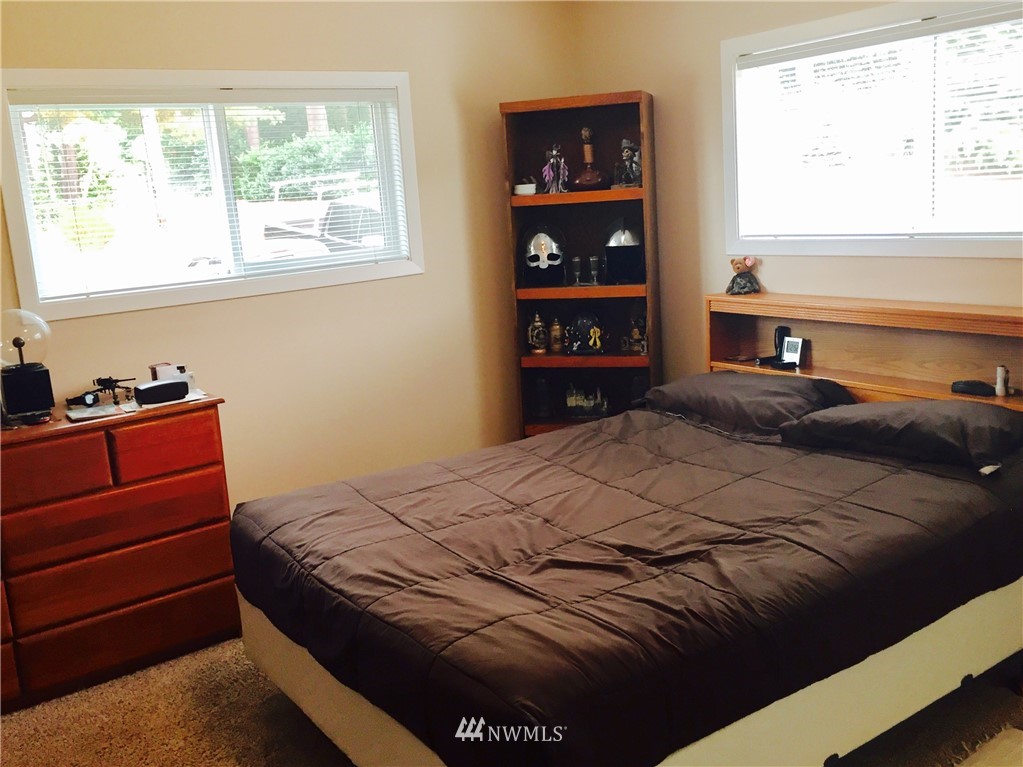 11 Northwest Riddell Road Bremerton, WA 98310 - Photo 10 of 21 Gallery Image 10