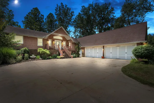 $799,900 | 66340 Dolan Street, Vandalia, MI 49095