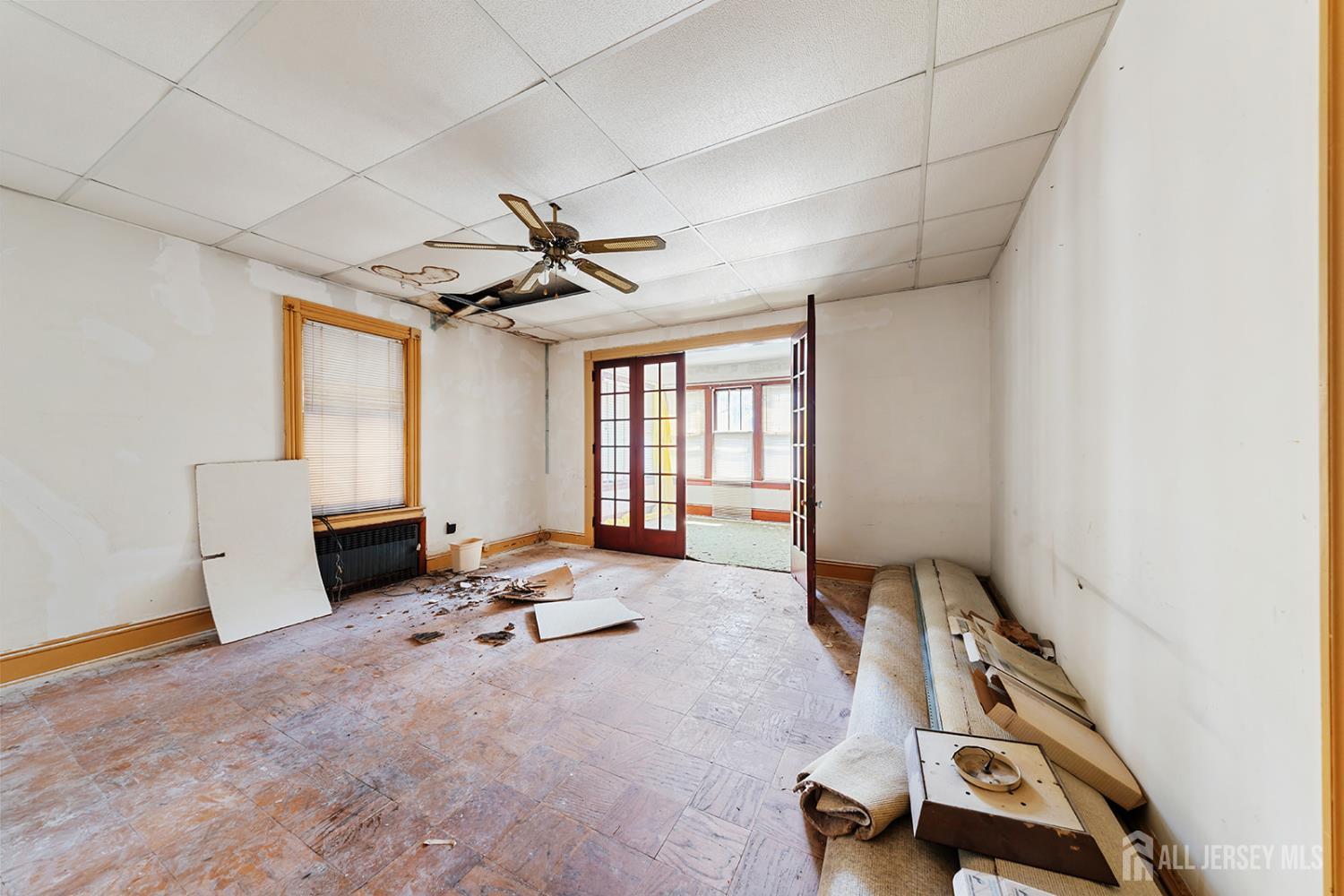 181 State Street Perth Amboy, NJ 08861 - Photo 23 of 34