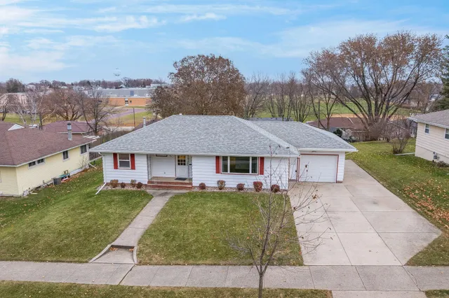 $170,000 | 847 South Hampton Street, Fairmont, MN 56031