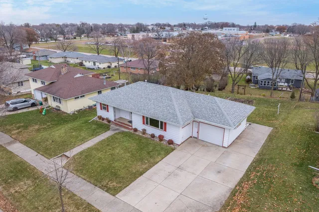 $170,000 | 847 South Hampton Street, Fairmont, MN 56031