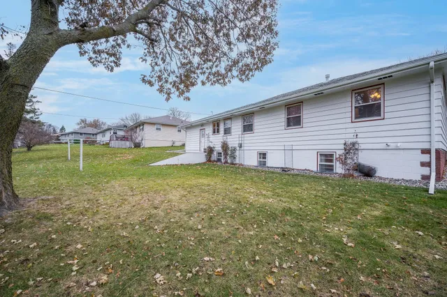 $170,000 | 847 South Hampton Street, Fairmont, MN 56031