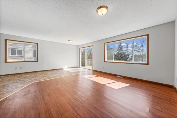 $425,000 | 3939 Westbury Drive, Eagan, MN 55123