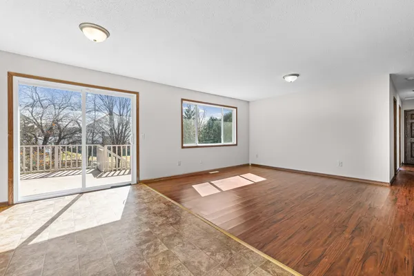 $425,000 | 3939 Westbury Drive, Eagan, MN 55123