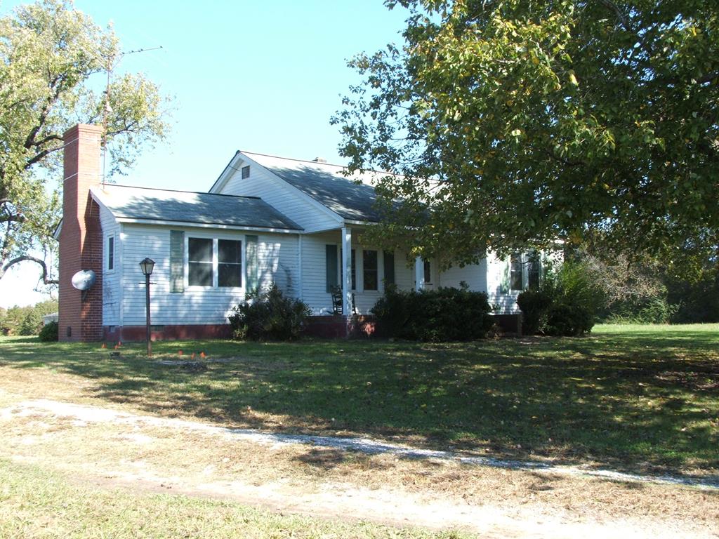 6654 Lunenburg County Road Keysville, VA 23947 - Photo 1 of 17 Gallery Image 1