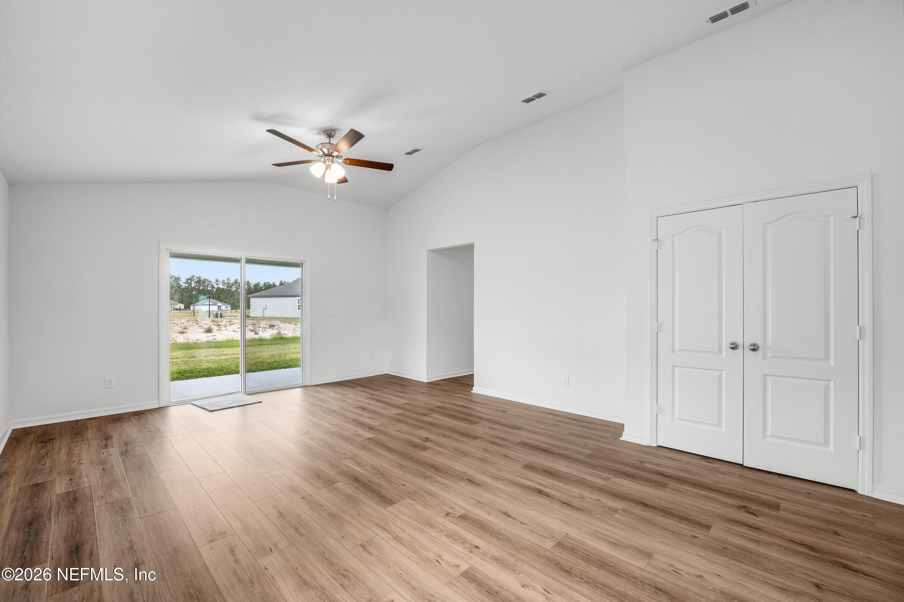 6895 Myrtle Oak Road Jacksonville, FL 32219 - Photo 25 of 52 20 Living Room