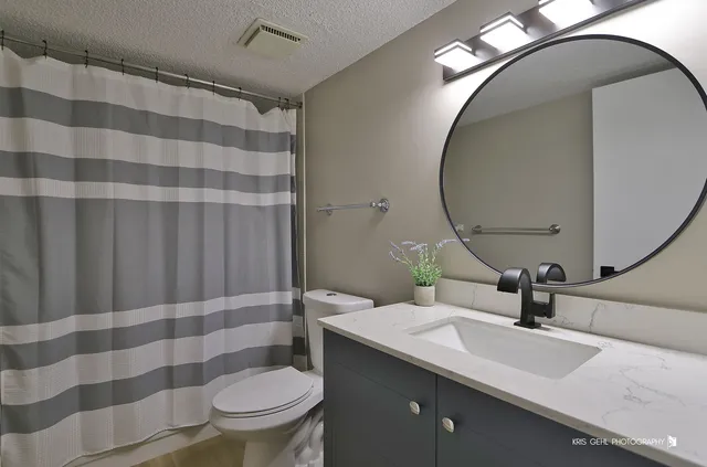 a view of a room with shelf