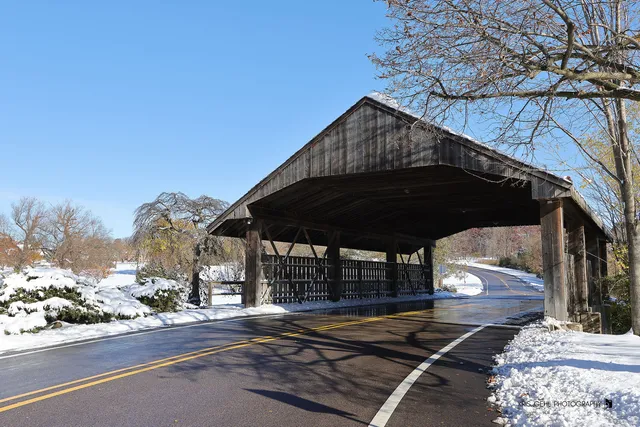 $185,000 | 920 Vose Drive, Unit 208, Gurnee, IL 60031