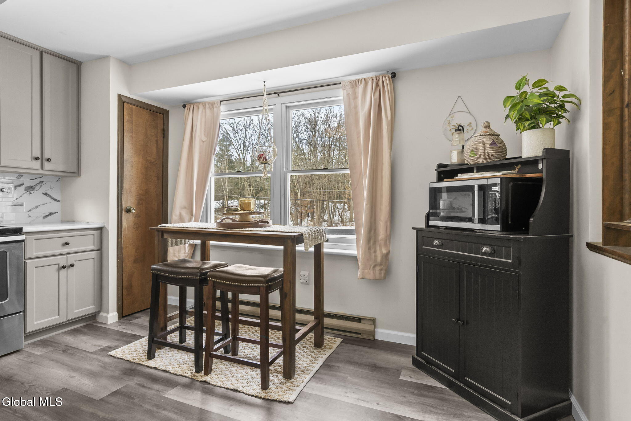 124 Hayes Road Schuylerville, NY 12871 - Photo 9 of 38 10-web-or-mls-124-hayes-rd