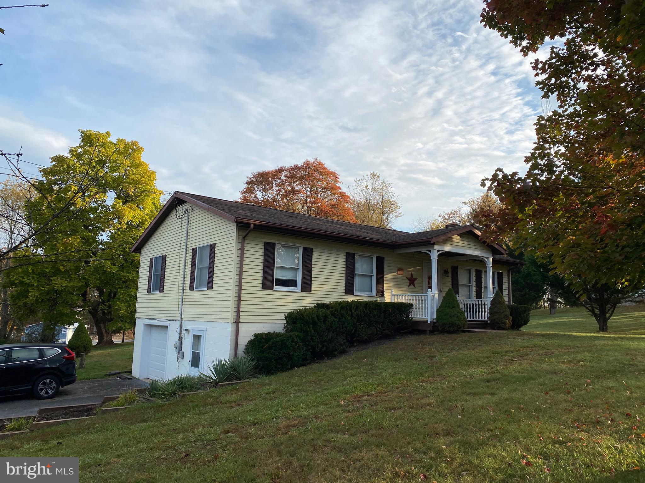 4 Pious Ridge Road Berkeley Springs, WV 25411 - Photo 2 of 21 Setting