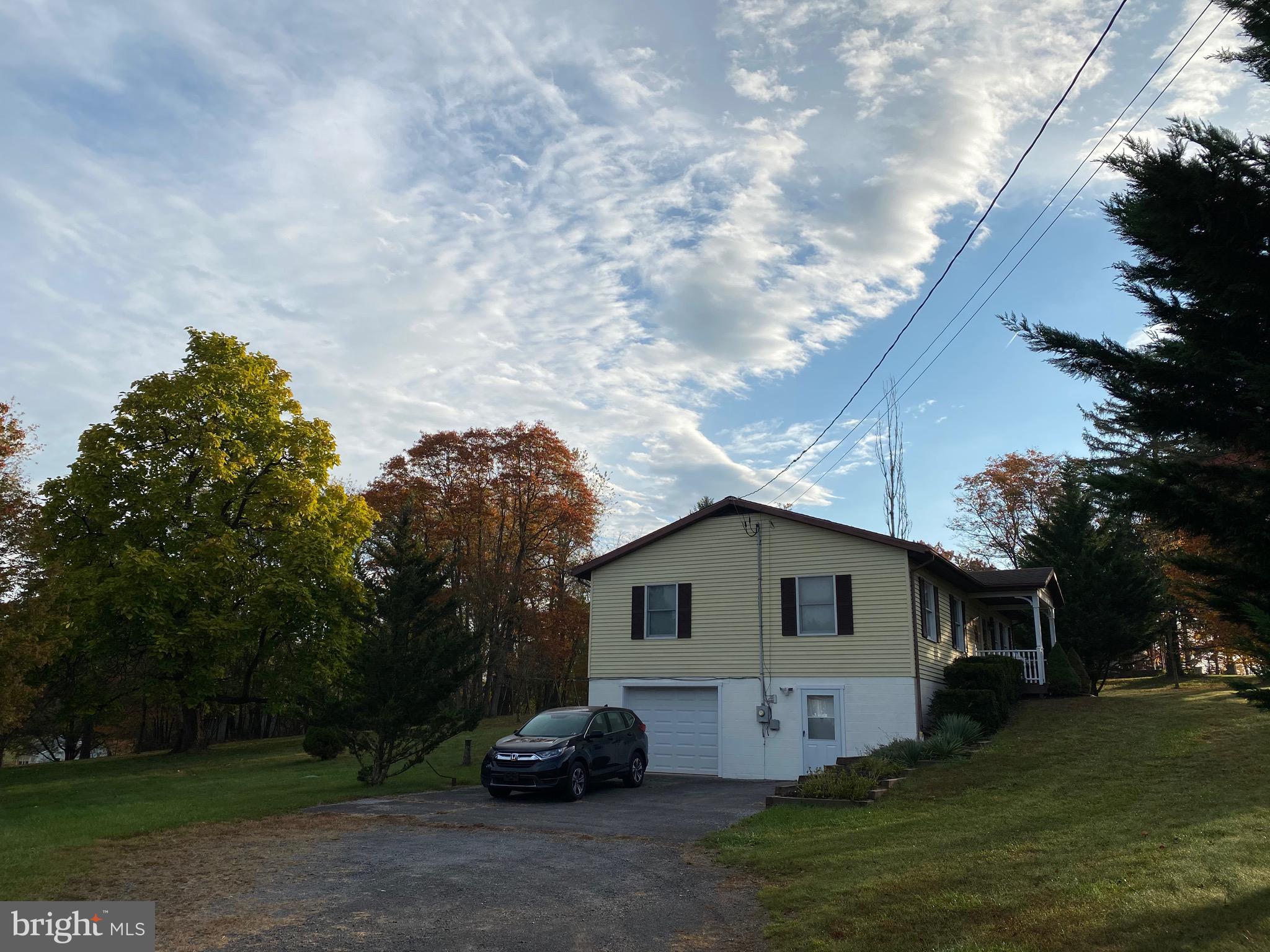 4 Pious Ridge Road Berkeley Springs, WV 25411 - Photo 3 of 21 Setting