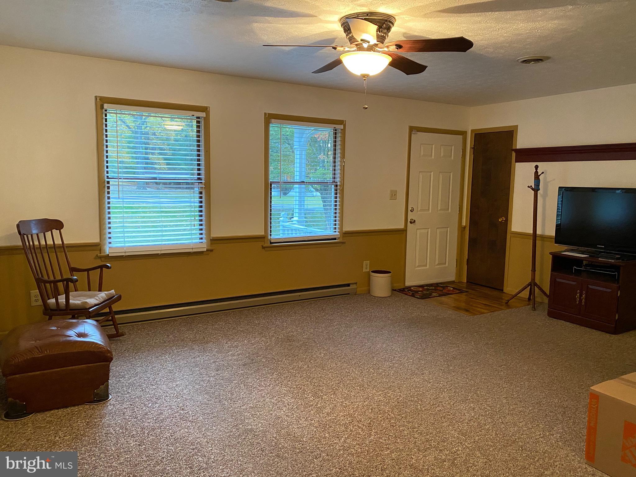4 Pious Ridge Road Berkeley Springs, WV 25411 - Photo 8 of 21 Living Room
