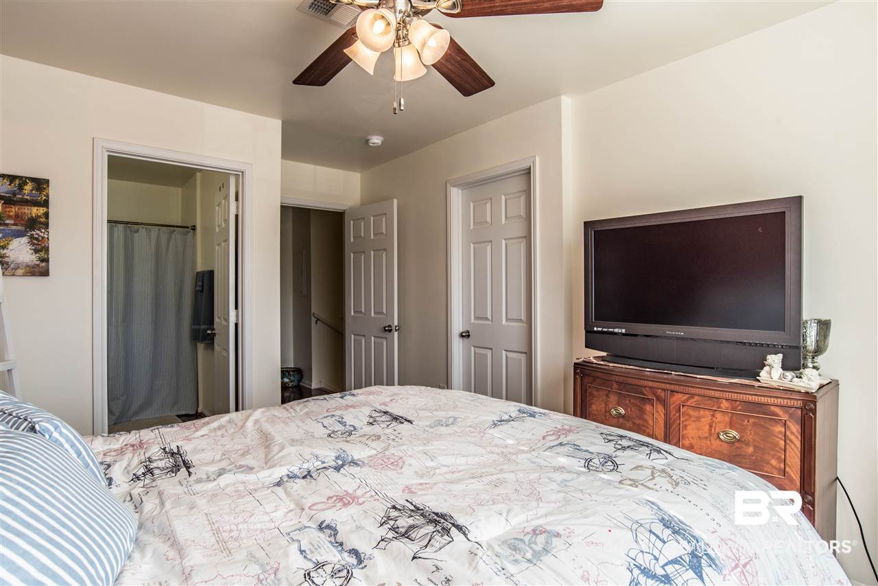 1517 Regency Road, Unit 14 Gulf Shores, AL 36542 - Photo 20 of 25 Guest Bedroom