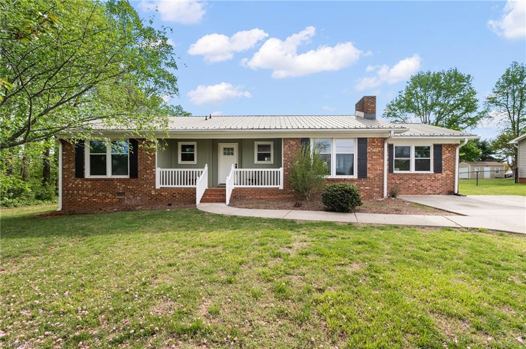 3856 Azalea Lane Trinity, NC 27370 - Photo 3 of 35