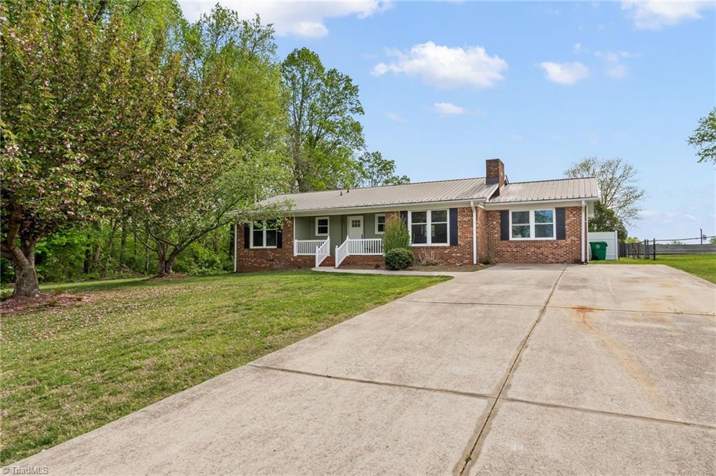 3856 Azalea Lane Trinity, NC 27370 - Photo 35 of 35 Plenty of parking!
