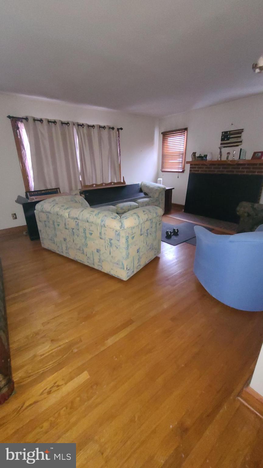 4912 Ridge Road Baltimore, MD 21237 - Photo 5 of 8 Gallery Image 5