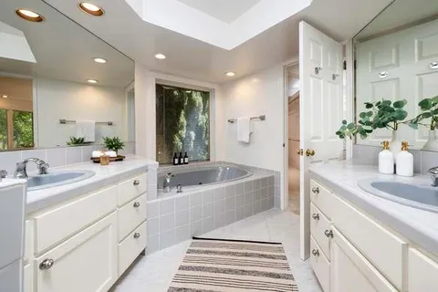 $2,688,862 | 743 Orange Avenue, San Carlos, CA 94070