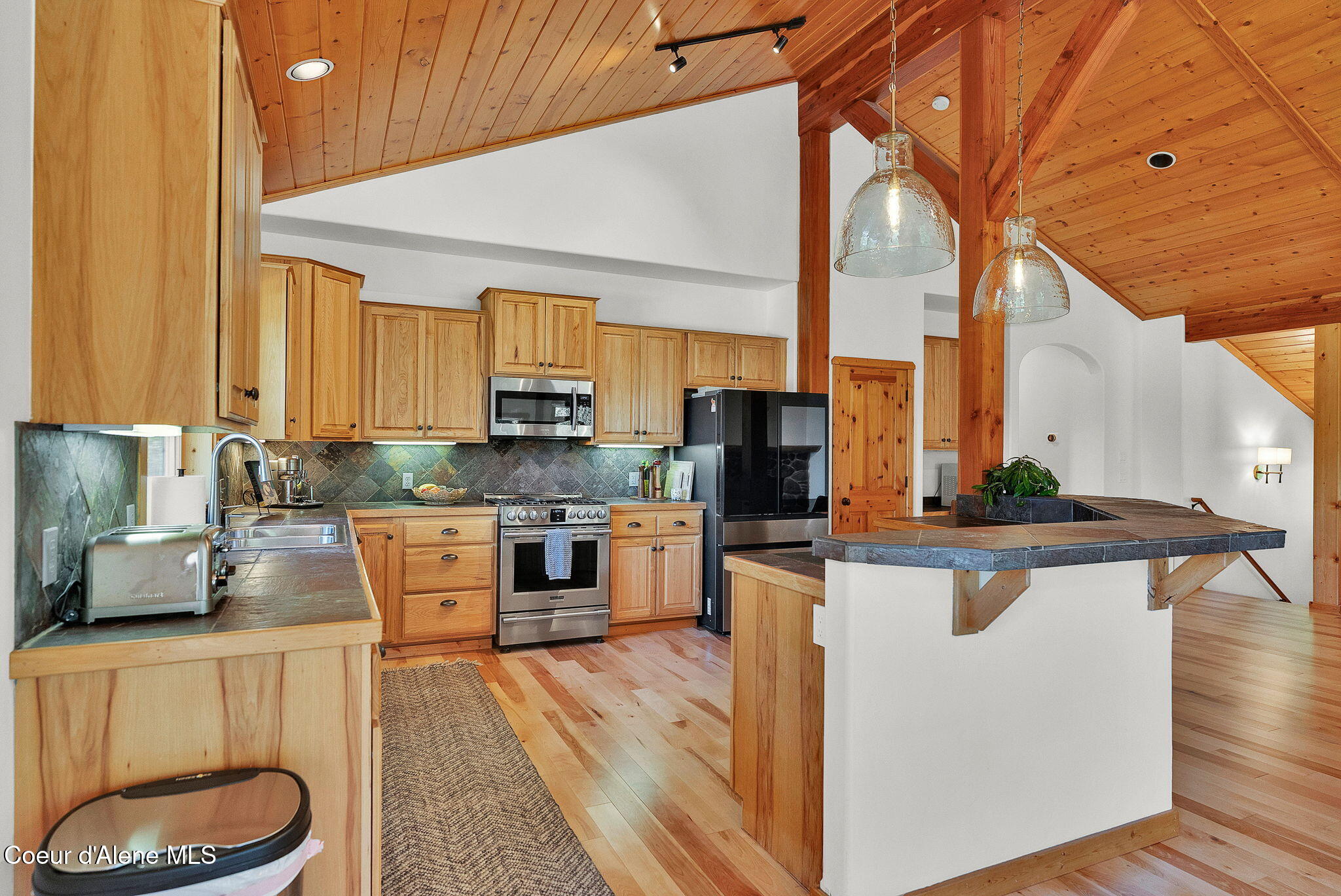 316 Brisboys Road Sagle, ID 83860 - Photo 16 of 77 Kitchen