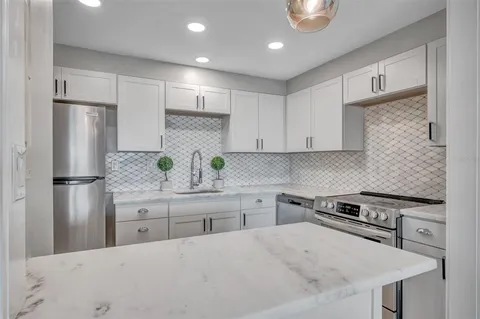 $385,000 | 400 64th Avenue, Unit 907 St, Pete Beach, FL 33706