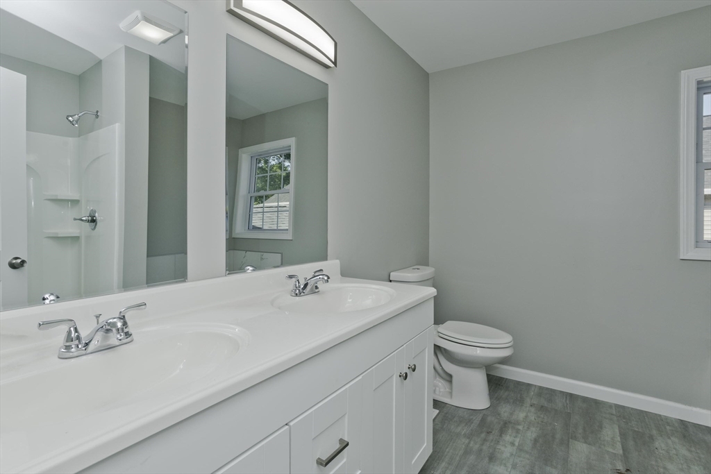 27 Brooks Street Springfield, MA 01109 - Photo 23 of 35
